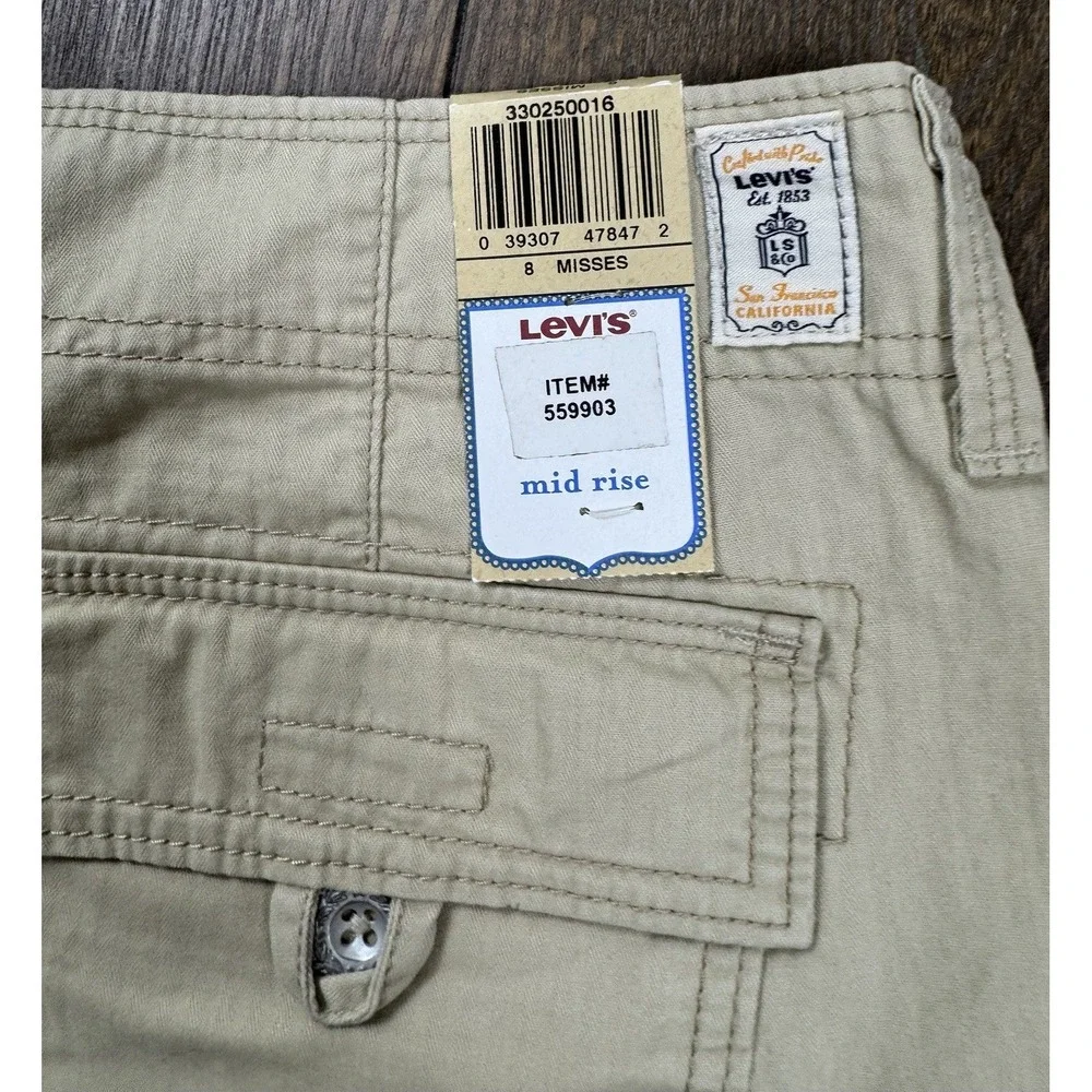 Levi's Women's Mid Rise Cargo Shorts Khaki Tan Size 8 Cotton Utility Casual